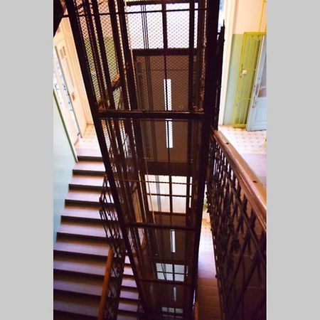 Cosy Apartment Just Next To Parliament Будапеща Екстериор снимка