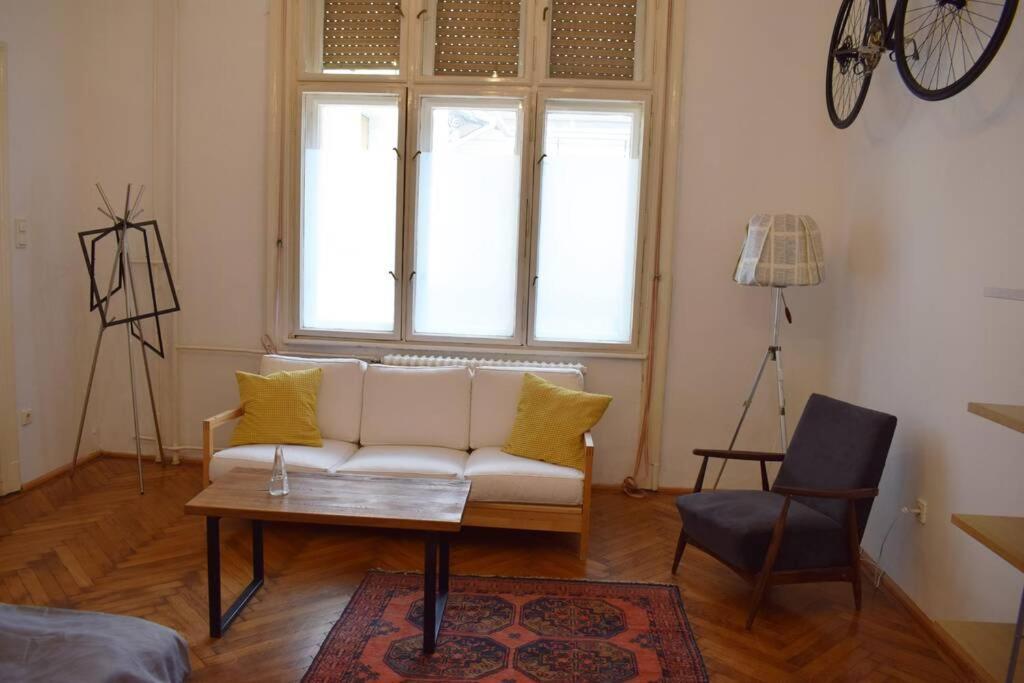 Cosy Apartment Just Next To Parliament Будапеща Екстериор снимка